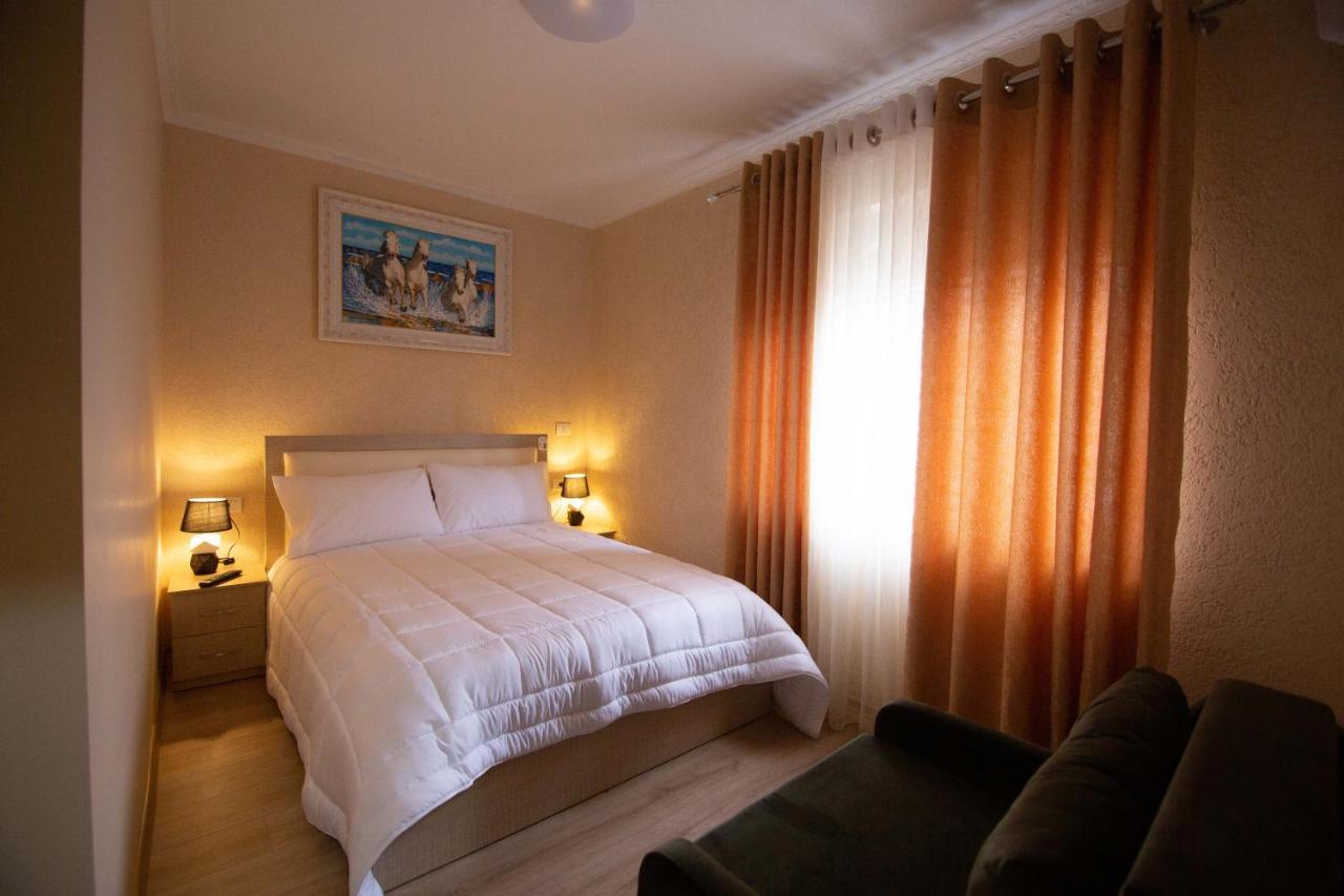 Vila Lika Hotel Korce Luaran gambar