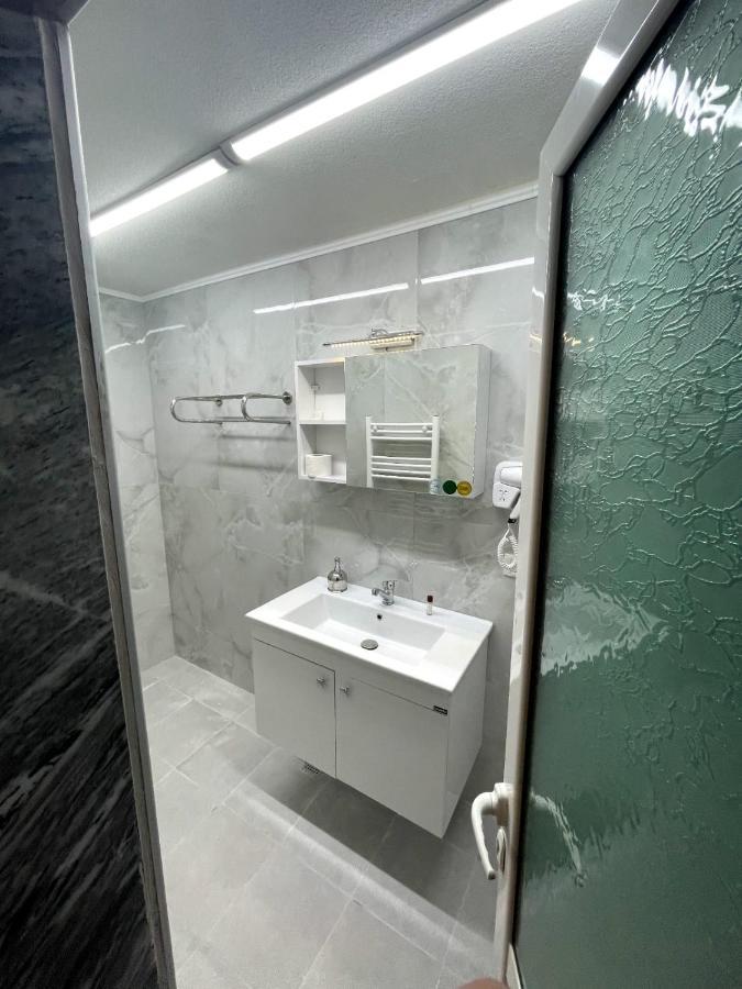 Vila Lika Hotel Korce Luaran gambar